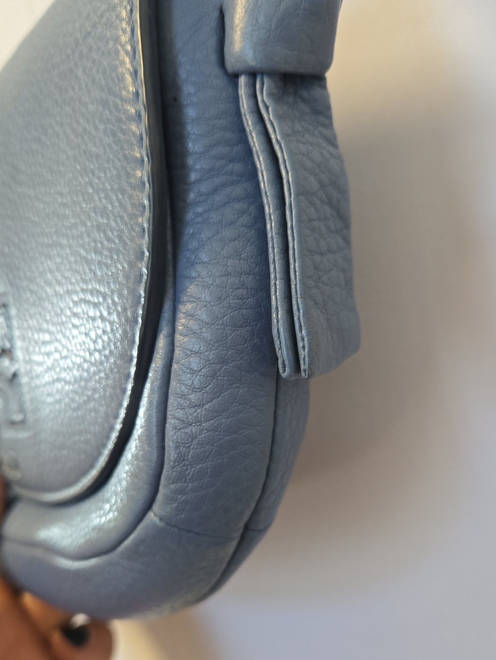 EUC Tory Burch Slate Blue Pebbled Leather Crossbody with Gold Chain - Picture 5 of 13